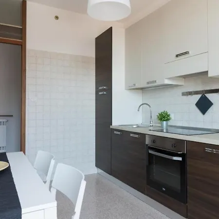 Apartment Italianflat - Via Adami, 3 Bedroom Flat, Free Parking